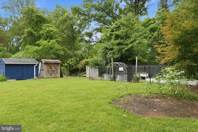 3322 HOLLOMAN RD, Falls Church, VA 22042