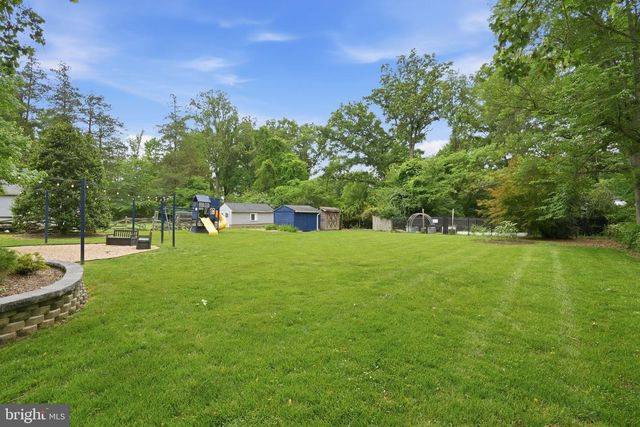 3322 HOLLOMAN RD, Falls Church, VA 22042