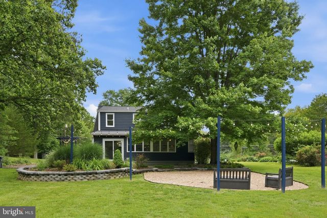 3322 HOLLOMAN RD, Falls Church, VA 22042