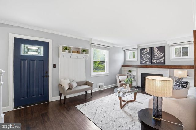 3322 HOLLOMAN RD, Falls Church, VA 22042