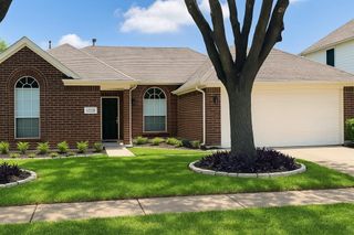 12118 Green Trails Drive, Stafford, TX 77477