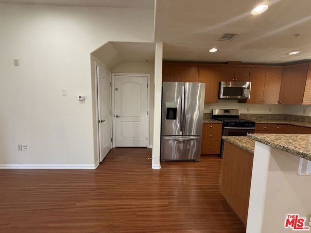 15024 Magnolia Boulevard 102, Los Angeles, CA 91403