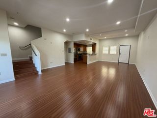 15024 Magnolia Boulevard 102, Los Angeles, CA 91403