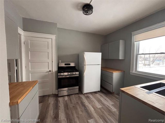 846 E Grand Boulevard, Detroit, MI 48207