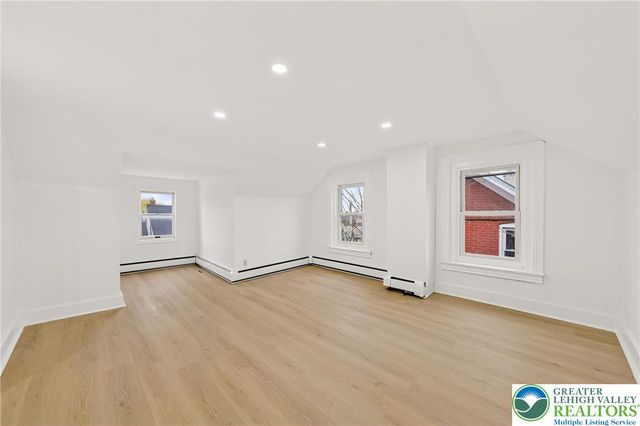 43 Evergreen Street, Nazareth Boro, PA 18064