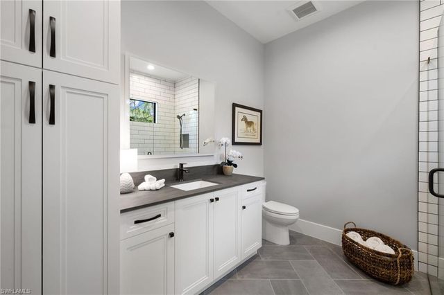 4221 7th AVE NW, Naples, FL 34119