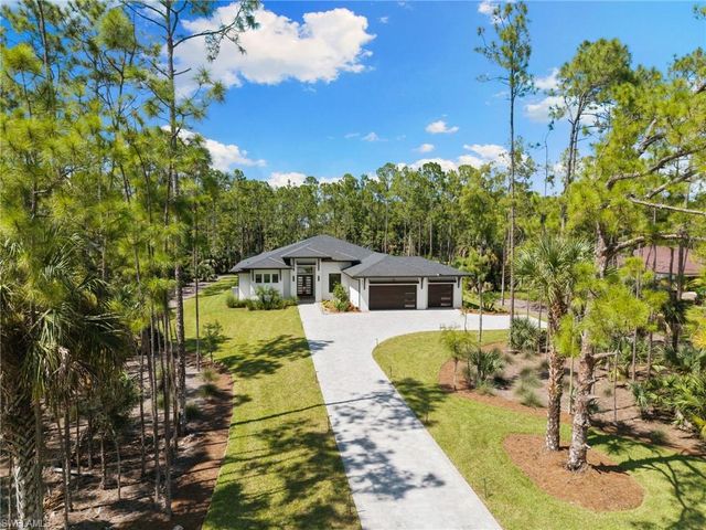 4221 7th AVE NW, Naples, FL 34119