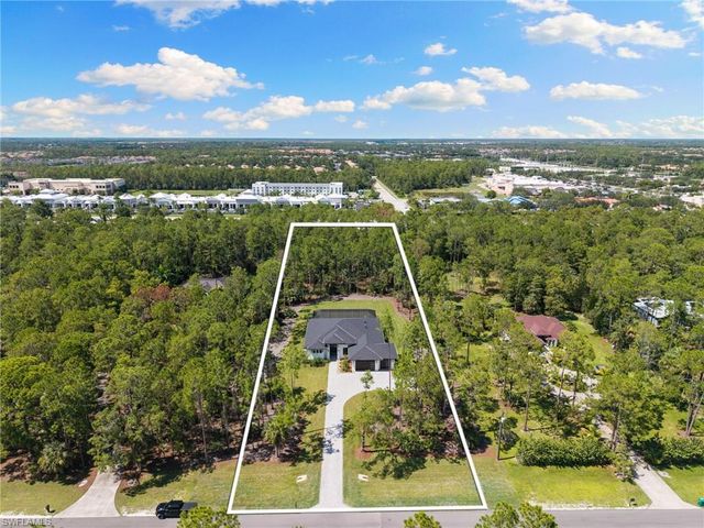 4221 7th AVE NW, Naples, FL 34119