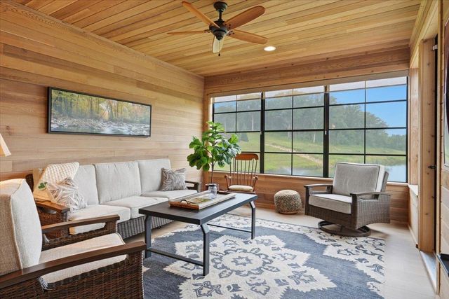 2302 Simply Living Lane, Hudson, WI 54016