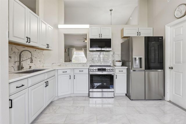 3711 MEADOW GREEN DRIVE, Tavares, FL 32778