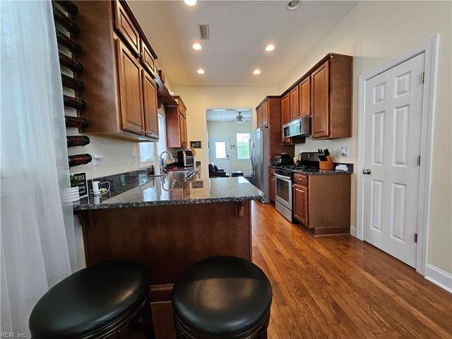 1124 Little Bay AVE, Norfolk, VA 23503