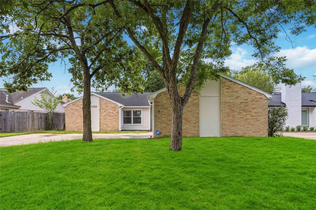1002 Oxborough Drive, Katy, TX 77450