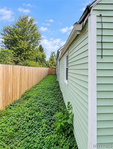 66 Schmarbeck Avenue, Buffalo, NY 14212