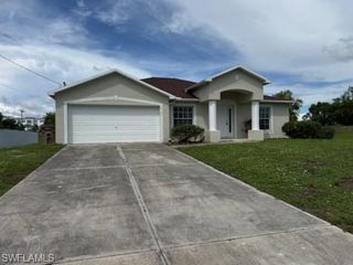 2101 SW 25th ST, Cape Coral, FL 33914