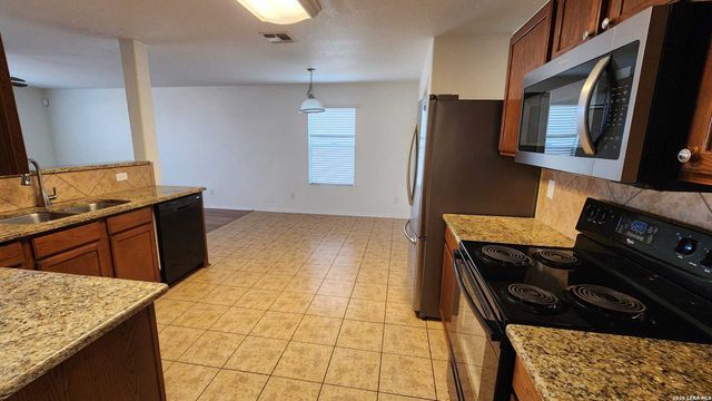 4003 Ashleaf Pecan, San Antonio, TX 78261