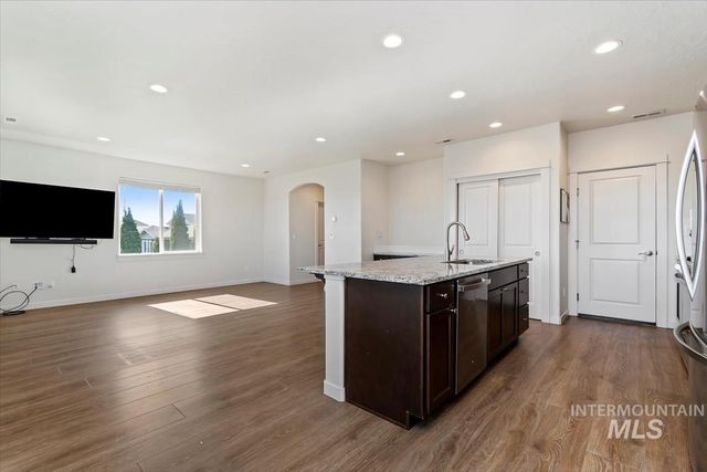 10757 W Thimbleberry Ct, Star, ID 83669