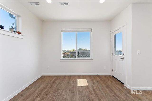 10757 W Thimbleberry Ct, Star, ID 83669