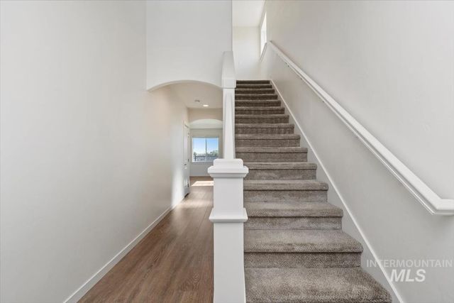 10757 W Thimbleberry Ct, Star, ID 83669