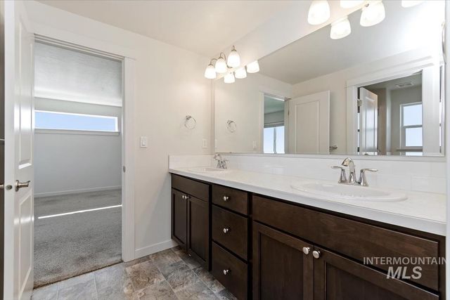 10757 W Thimbleberry Ct, Star, ID 83669