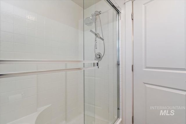 10757 W Thimbleberry Ct, Star, ID 83669