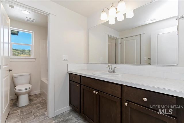 10757 W Thimbleberry Ct, Star, ID 83669