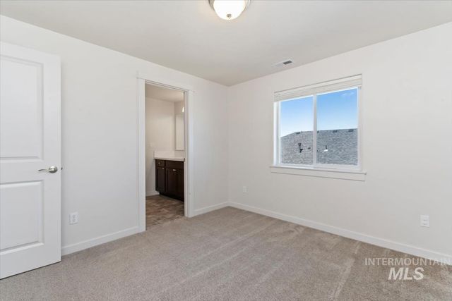 10757 W Thimbleberry Ct, Star, ID 83669