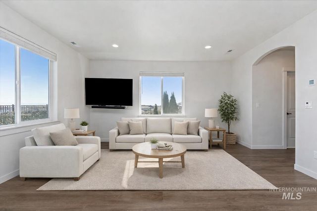 10757 W Thimbleberry Ct, Star, ID 83669