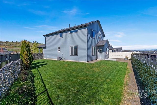 10757 W Thimbleberry Ct, Star, ID 83669