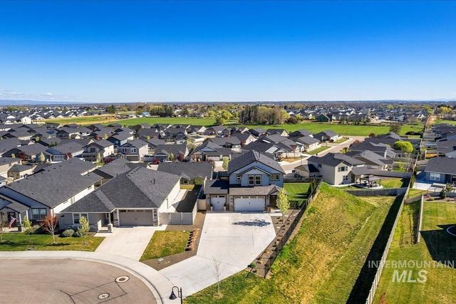 10757 W Thimbleberry Ct, Star, ID 83669