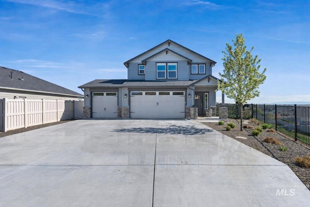 10757 W Thimbleberry Ct, Star, ID 83669
