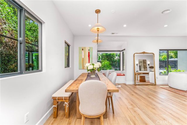 21327 Providencia, Woodland Hills, CA 91364