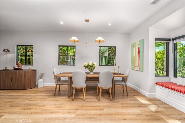 21327 Providencia, Woodland Hills, CA 91364