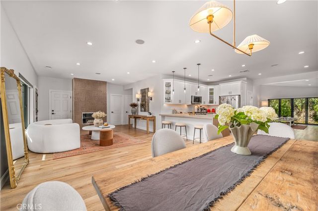21327 Providencia, Woodland Hills, CA 91364