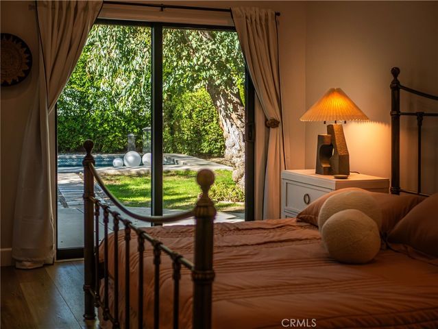 21327 Providencia, Woodland Hills, CA 91364