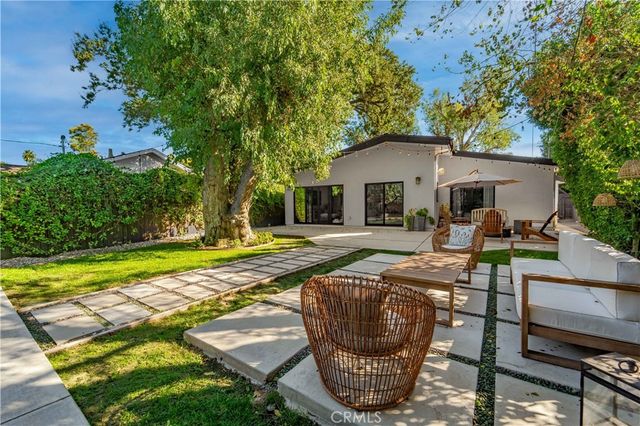 21327 Providencia, Woodland Hills, CA 91364