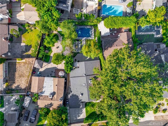 21327 Providencia, Woodland Hills, CA 91364