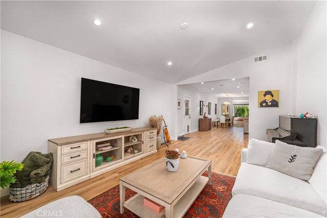 21327 Providencia, Woodland Hills, CA 91364