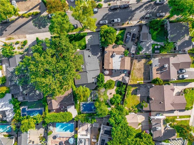 21327 Providencia, Woodland Hills, CA 91364