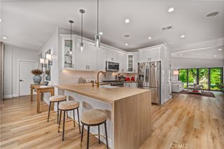 21327 Providencia, Woodland Hills, CA 91364