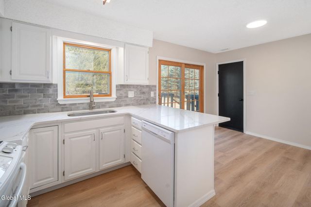 5 Norland Court, Wilton, NY 12866