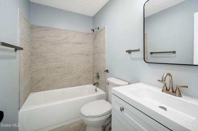 5 Norland Court, Wilton, NY 12866