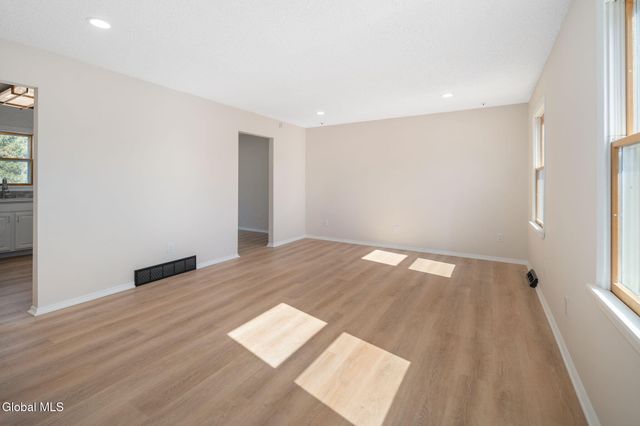 5 Norland Court, Wilton, NY 12866