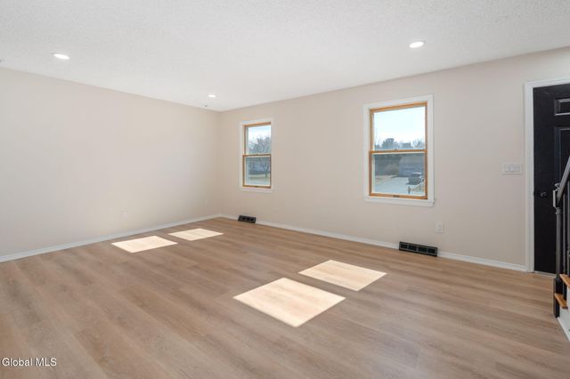 5 Norland Court, Wilton, NY 12866