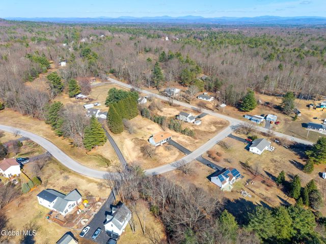 5 Norland Court, Wilton, NY 12866