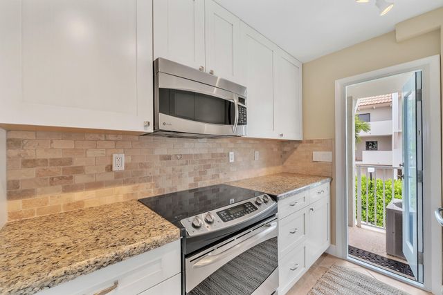 1221 Hillsboro Mile 42b, Hillsboro Beach, FL 33062