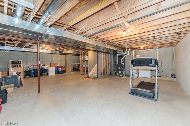 27078 Waterside Drive, Olmsted Twp, OH 44138