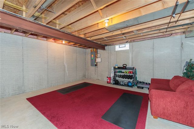 27078 Waterside Drive, Olmsted Twp, OH 44138