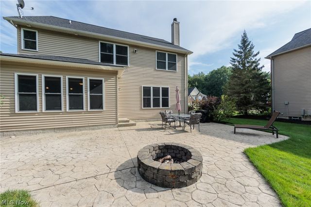 27078 Waterside Drive, Olmsted Twp, OH 44138