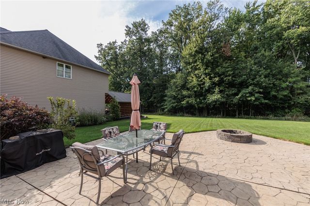 27078 Waterside Drive, Olmsted Twp, OH 44138