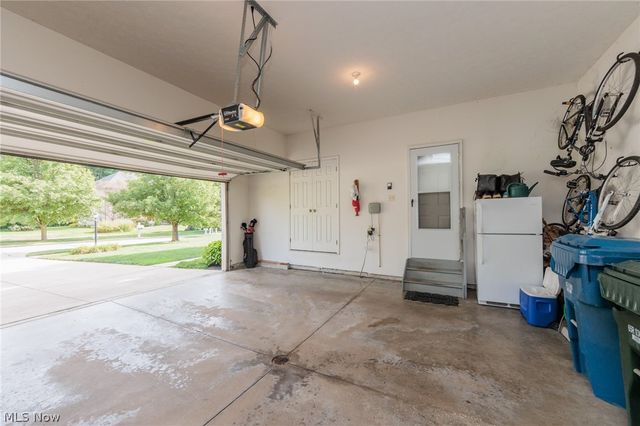 27078 Waterside Drive, Olmsted Twp, OH 44138